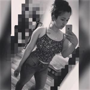 Meet your Posher, Roxana